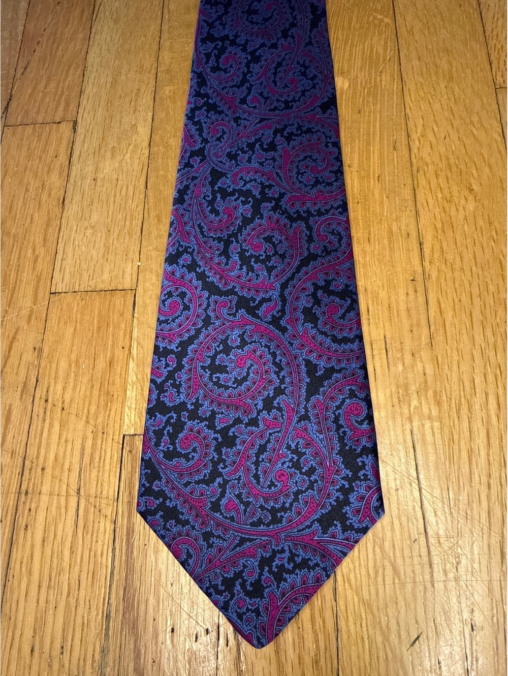Stefano Ricci for Saks Fifth Avenue 100% Silk Tie Italy Blue Purple Paisley